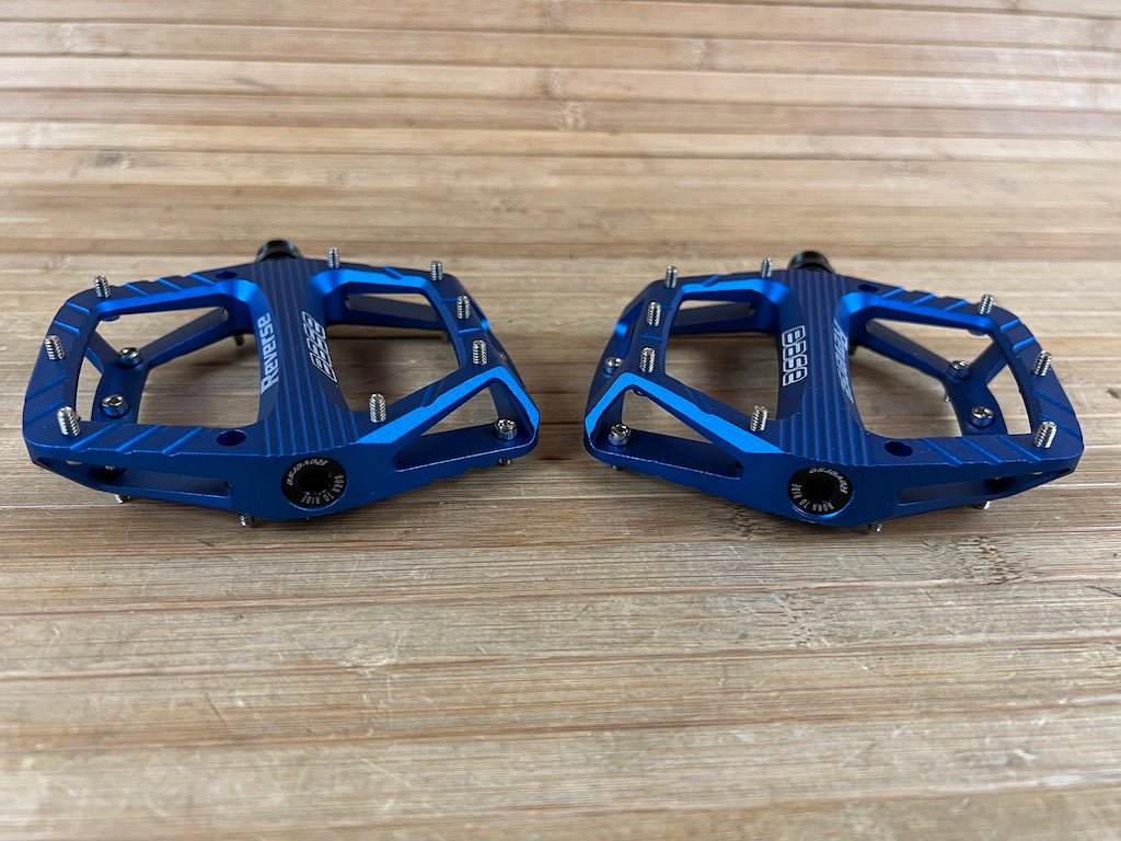 Reverse Components Base Plattformpedale / Pedale dark blue – RTF Bikeparts