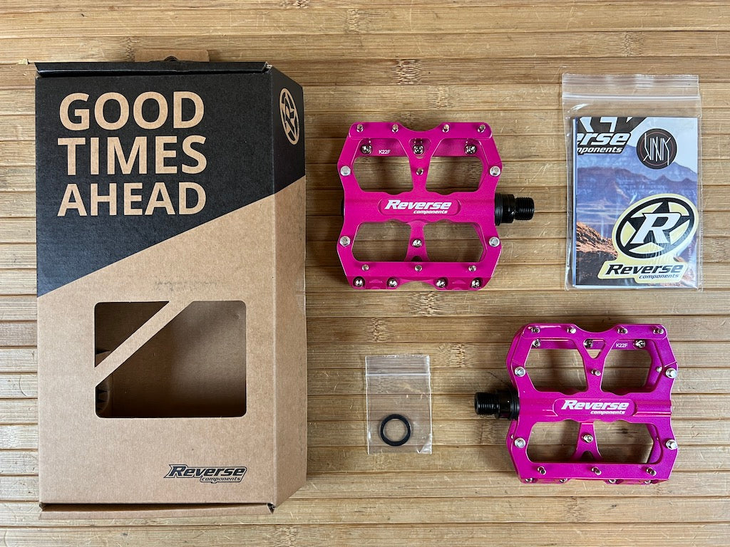 Reverse Components Escape Plattformpedale / Pedale candy RTF Bikeparts