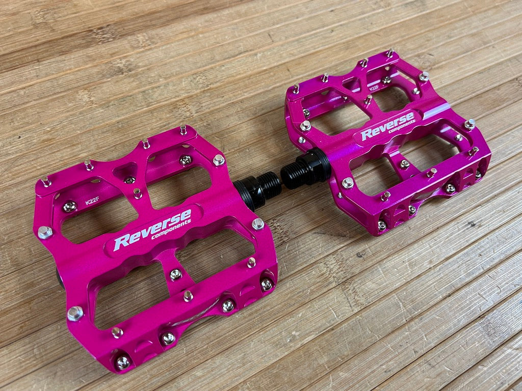 Reverse Components Escape Plattformpedale / Pedale candy RTF Bikeparts