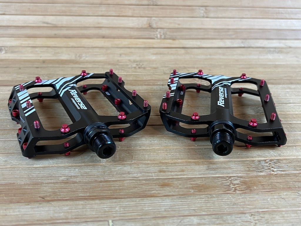 Reverse Components Escape PRO Pedale / Plattformpedale schwarz / rot