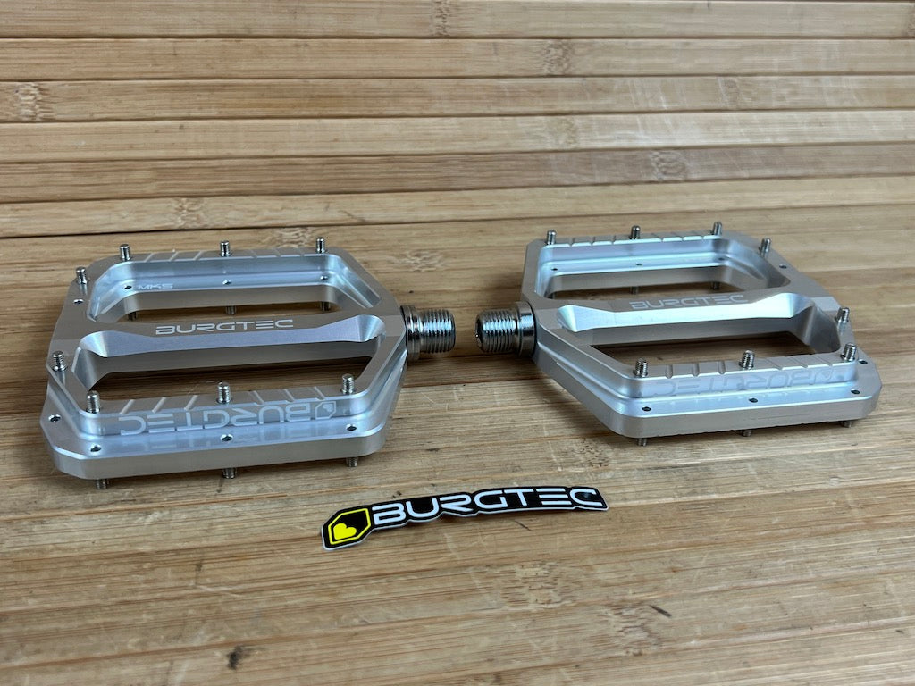 pedale burgtec Burgtec MK5 Penthouse Flat Pedals / Pedale silver Steel Axle