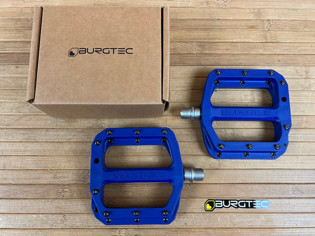 Burgtec MK4 Composite Flat Pedals / Pedale deep blue / blau – RTF Bikeparts