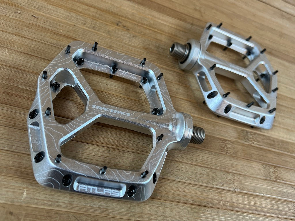 race face pedale atlas am22 Race Face Atlas Silver Plattformpedale / Pedale silber