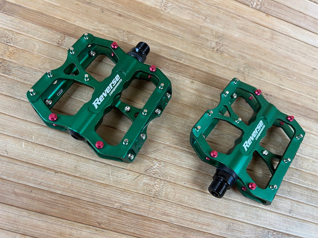 reverse pedale grün Reverse Components Escape Plattformpedale / Pedale dunkelgrün – RTF Bikeparts