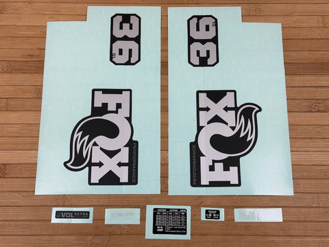 Fox Decal Kit 36 SL 2026 P-S Graues Logo / Matte Black Fork