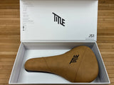 Title JS1 Sattel Light Brown / hellbraun