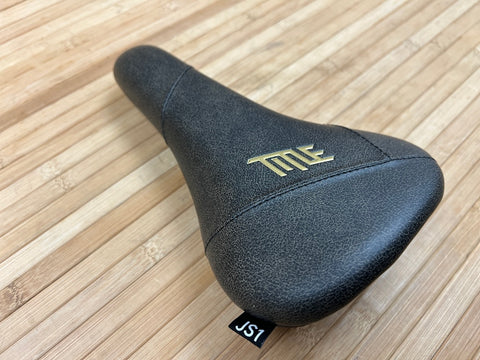 fahrradsattel gold Title JS1 Sattel Black / Gold – RTF Bikeparts