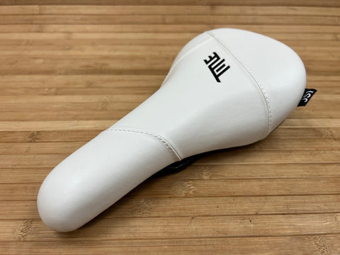 mtb sattel weiß Title JS1 Sattel White / weiß – RTF Bikeparts