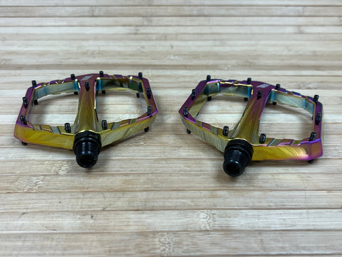 oilslick pedale Title Connect Plattformpedale / Pedale Oilslick / Rainbow – RTF Bikeparts