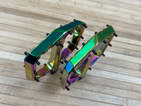 pedale rainbow Title Connect Plattformpedale / Pedale Oilslick / Rainbow – RTF Bikeparts