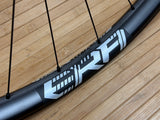 Race Face ERA 30 Carbon Vorderrad VR 29" Boost schwarz