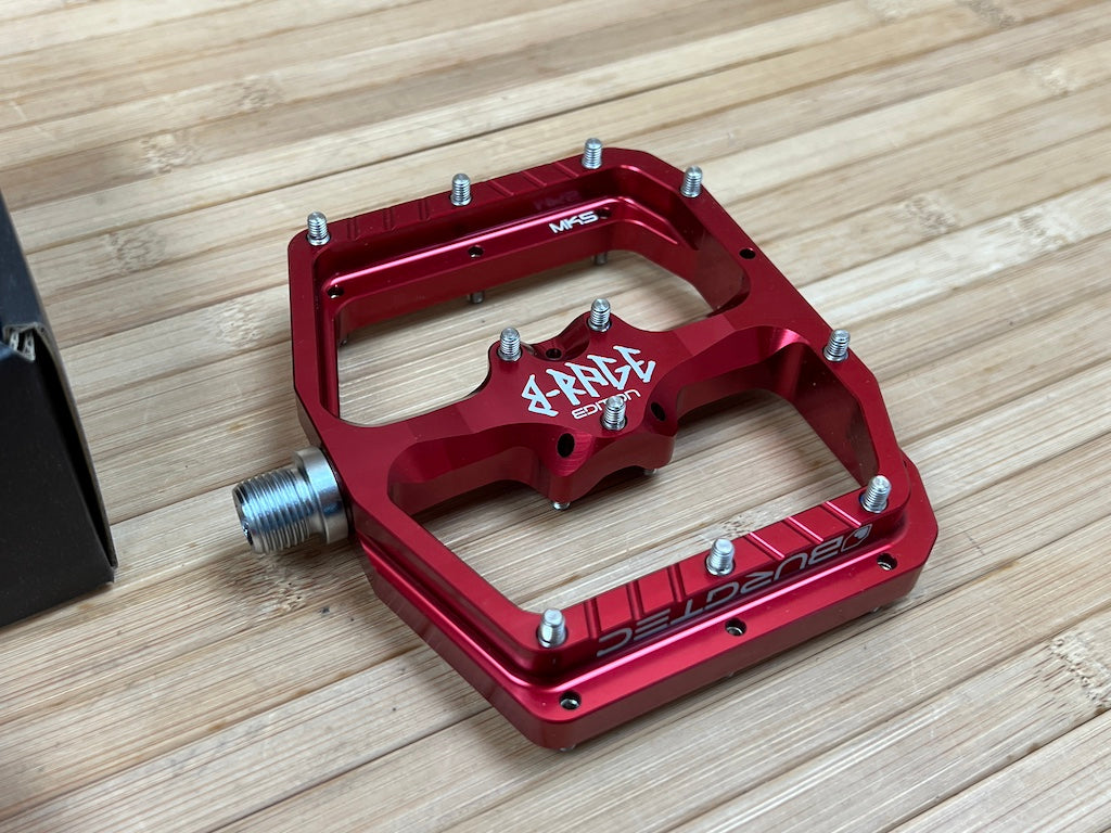 Burgtec MK5 Penthouse B-Rage Flat Pedals / Pedale rot – RTF Bikeparts