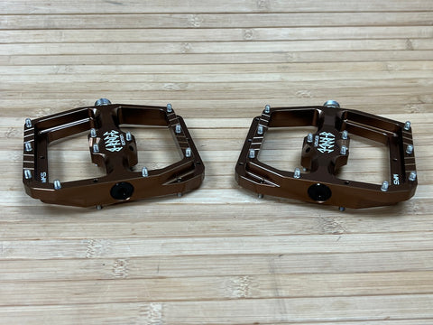 b rage pedal Burgtec MK5 Penthouse B-Rage Flat Pedals / Pedale kash bronze – RTF Bikeparts