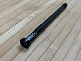 DMR Rhythm Achse / Steckachse schwarz / black 142x12mm