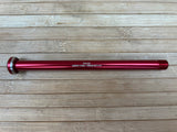 Burgtec Yeti 174mm Rear Axle / Achse rot