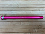 Burgtec Canyon 173mm Rear Axle / Achse pink