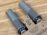 Peaty's Monarch Grip Mushroom Thick Griffe grau