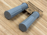 Peaty's Monarch Grip Knurl Thin Griffe grau