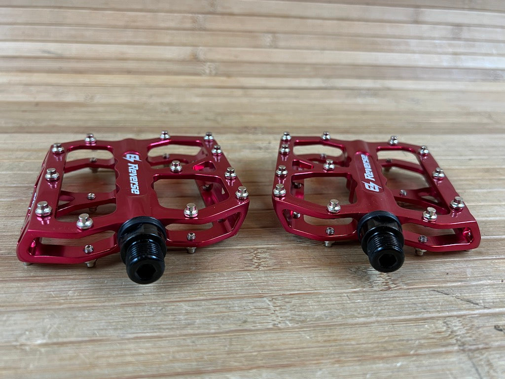 rote pedale mtb Reverse Components E-Escape Plattformpedale / Pedale rot – RTF Bikeparts