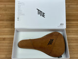 Title JS1 Sattel Brown Corduroy Cord / braun