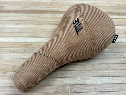 Title JS1 Sattel Brown Corduroy Cord / braun – RTF Bikeparts