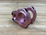 Title ST1 Vorbau 31mm / 31,8mm pink