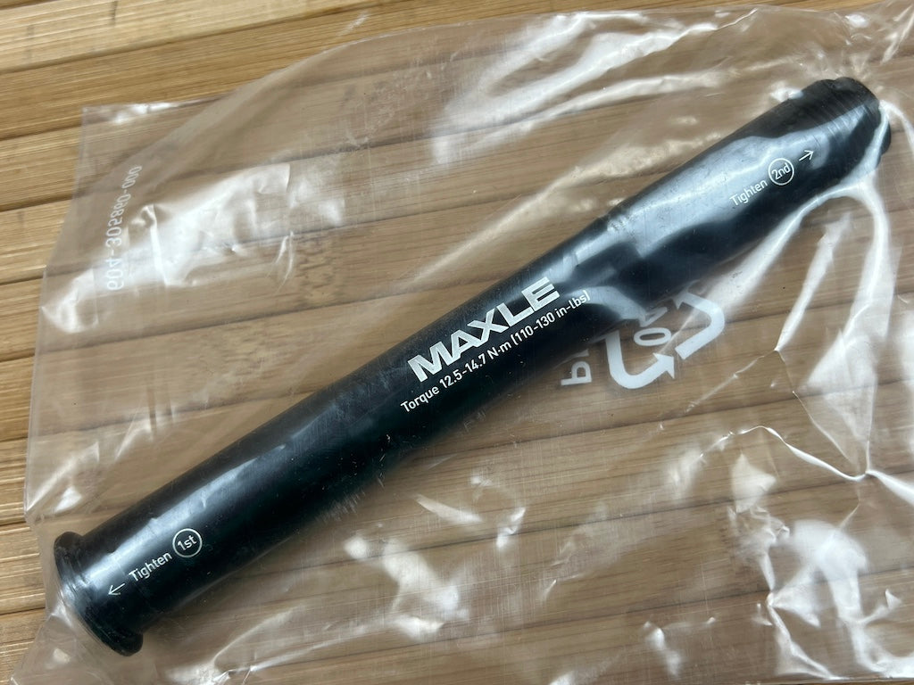 Rock Shox Maxle Stealth DH Steckachse 110x20mm schwarz – RTF Bikeparts