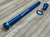 Burgtec Propain 175mm Rear Axle / Achse blau