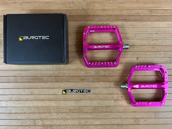 Burgtec MK5 Penthouse Flat Pedals / Pedale Barbie pink Steel Axle