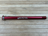 Burgtec Specialized 174,5mm Rear Axle / Achse rot