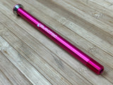 Burgtec Specialized 174,5mm Rear Axle / Achse pink