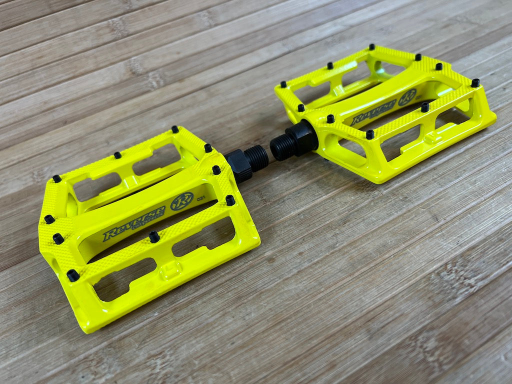 reverse pedale gelb Reverse Components Super Shape 3D Plattformpedale / Pedale gelb – RTF Bikeparts