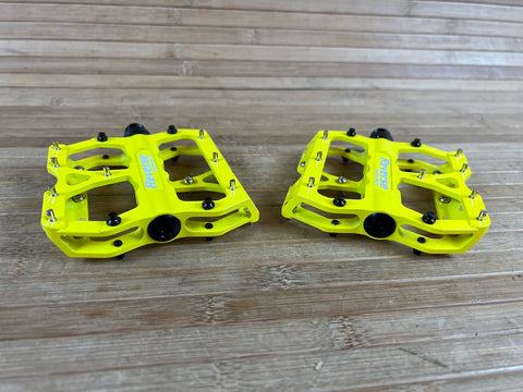reverse escape pedale neon gelb Reverse Components Escape Plattformpedale / Pedale gelb – RTF Bikeparts