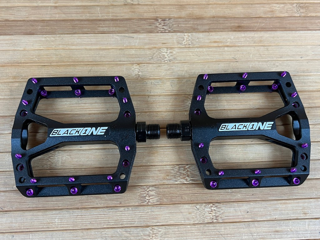Reverse Components Black One Plattformpedale / Pedale schwarz/lila – RTF Bikeparts