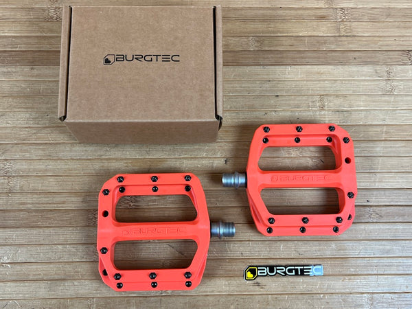 Burgtec MK4 Composite Flat Pedals / Pedale orange – RTF Bikeparts