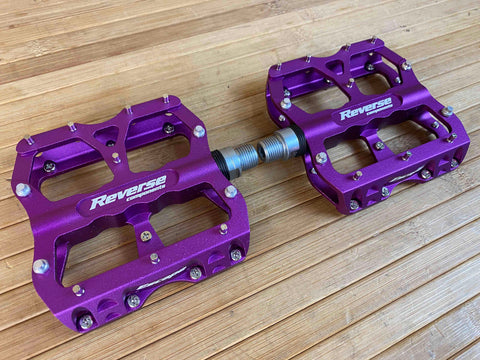 Reverse Components Escape Plattformpedale / Pedale lila – RTF Bikeparts