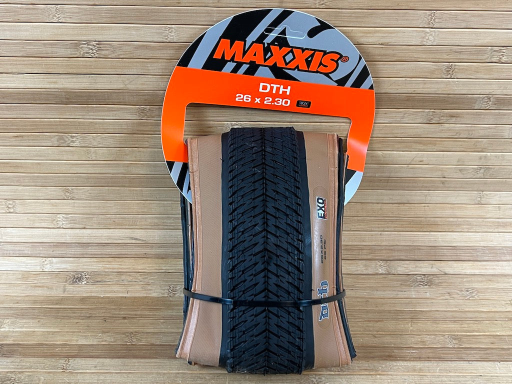 Pneu Maxxis DTH Urban 26" X 2.30 - EXO/SkinWall 60 TPI | Mixte Ville, Léger, Résistant
