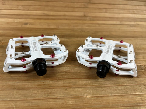 Reverse Components Escape Plattformpedale / Pedale weiß – RTF Bikeparts